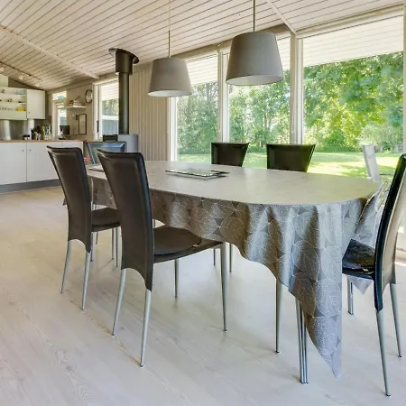 Holiday home Elly - 1km From The Sea In Ne Jutland By Interhome Hals
