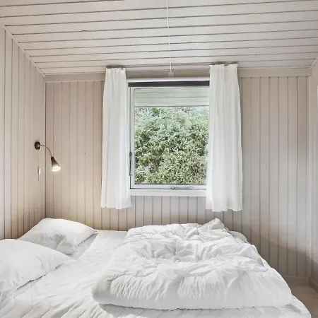 Elly - 1km From The Sea In Ne Jutland By Interhome * Hals