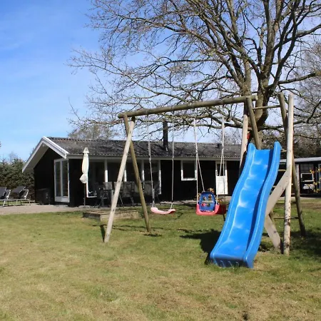 Elly - 1km From The Sea In Ne Jutland By Interhome * Hals