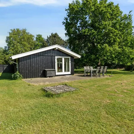 Holiday home Elly - 1km From The Sea In Ne Jutland By Interhome Hals