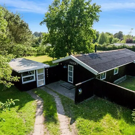 Holiday home Elly - 1km From The Sea In Ne Jutland By Interhome *